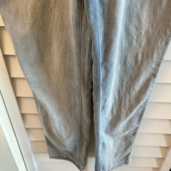Crest Premium Overall Jeans sz L ladies light wash. - Picture 5 of 12